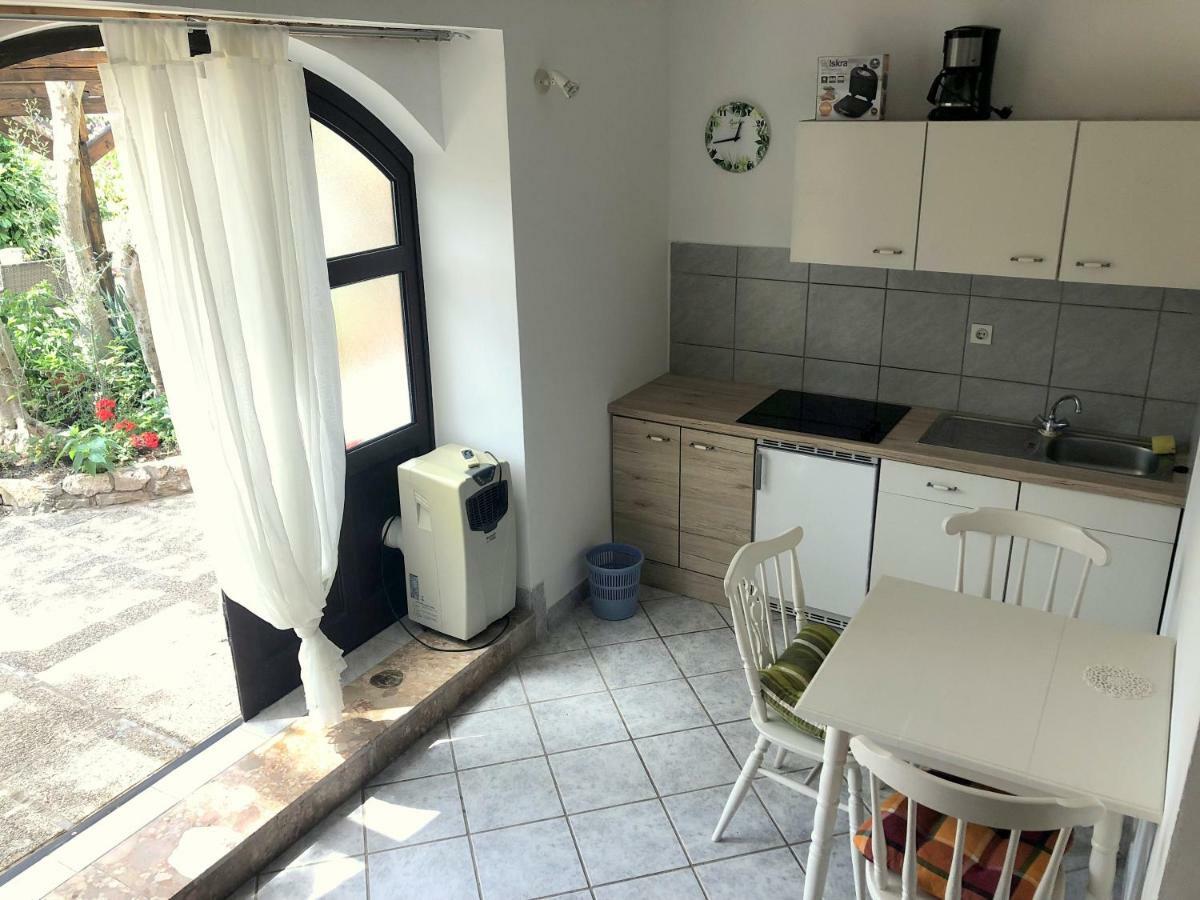 Guesthouse Vila Ruzmarin Ždrelac Zewnętrze zdjęcie