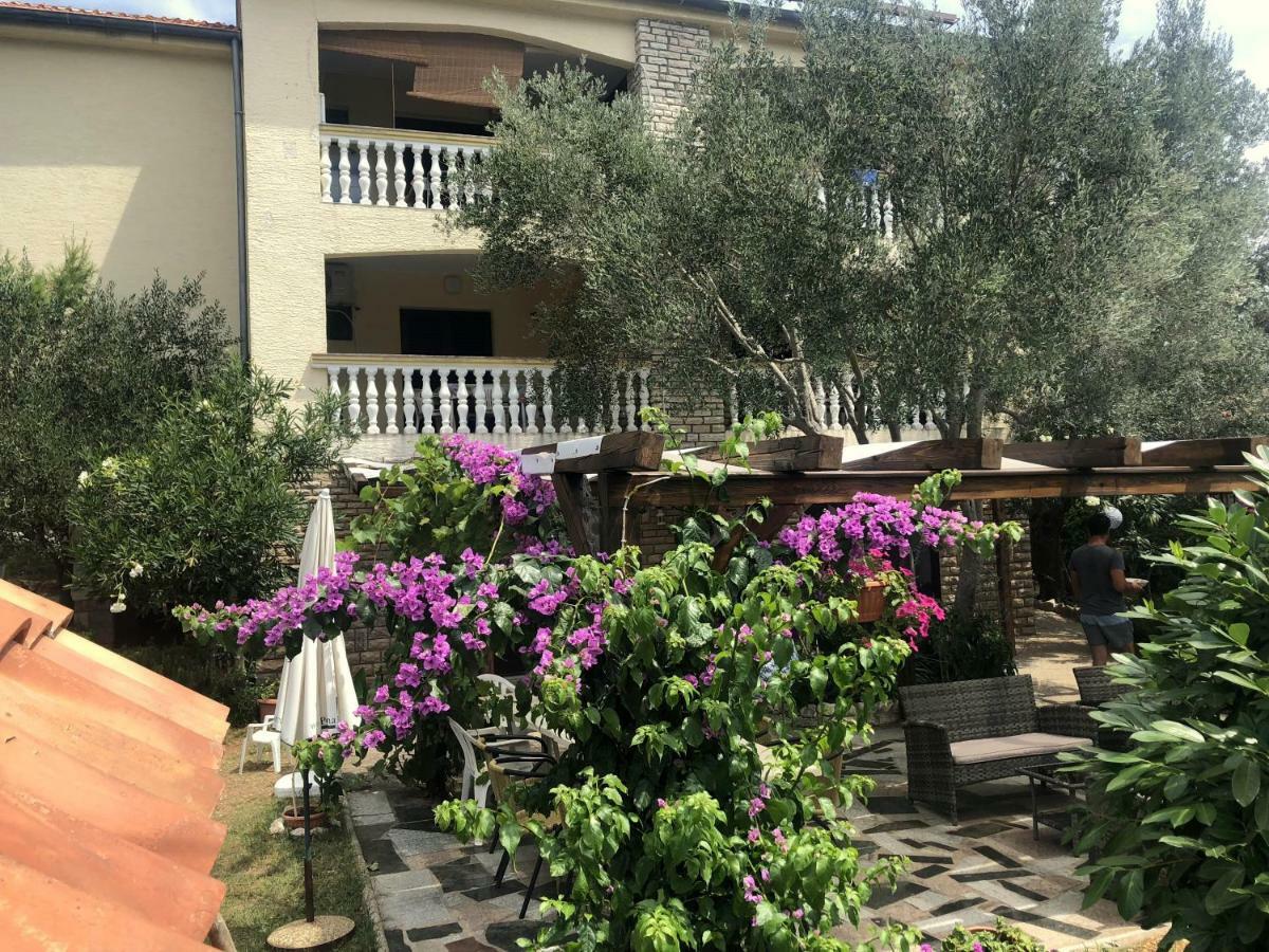 Guesthouse Vila Ruzmarin Ždrelac Zewnętrze zdjęcie